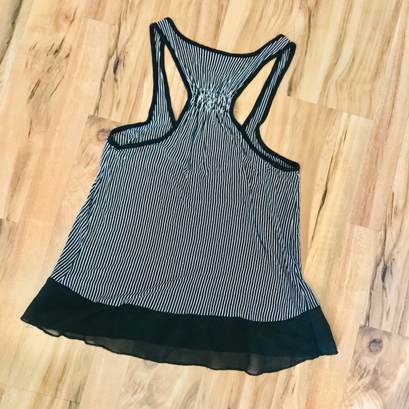 Black & White Guess Tank Top (Size Medium) - Picture 2 of 4